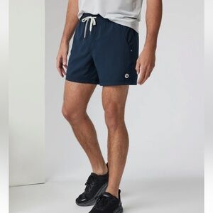 Vuori Lululemon Men’s Athletic Kore Lined Shorts Navy Small
